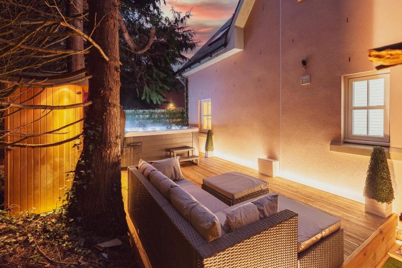 Pink Spa Nest 布莱尔高里 外观 照片